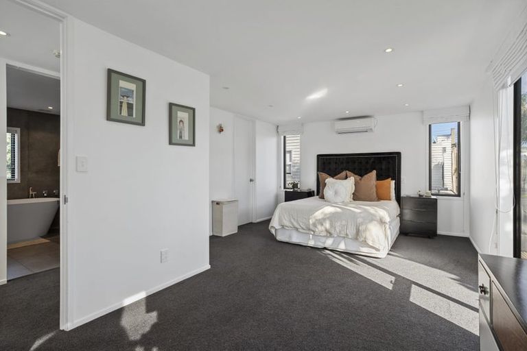 Photo of property in 2/3 Craig Road, Milford, Auckland, 0620