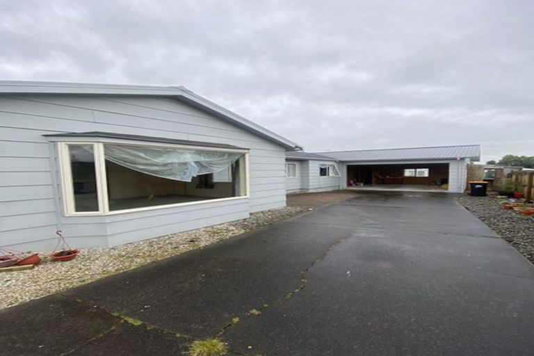 Photo of property in 101 Hillcrest Drive, Kelvin Grove, Palmerston North, 4414