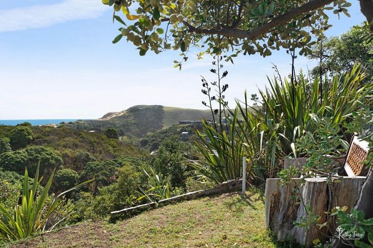 Photo of property in 13 Bayly Street, Baylys Beach, Dargaville, 0377