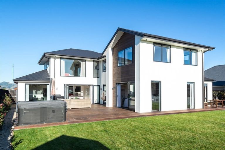 Photo of property in 46 Luxembourg Crescent, Halswell, Christchurch, 8025