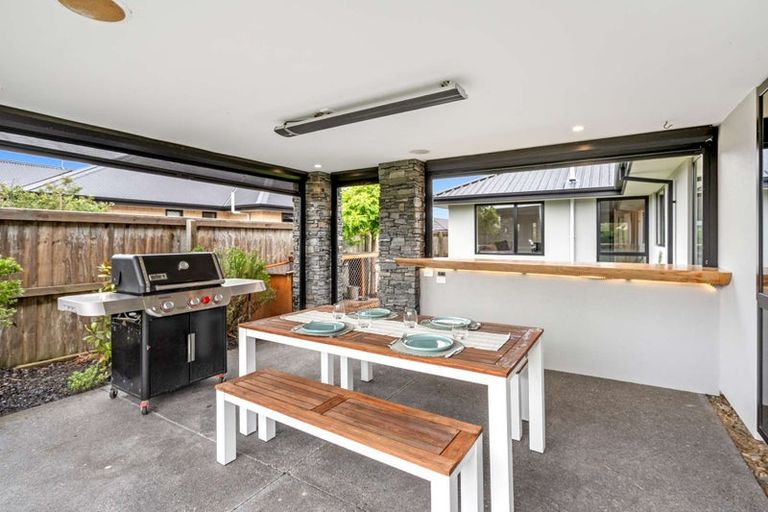 Photo of property in 51 Watkins Drive, Rangiora, 7400