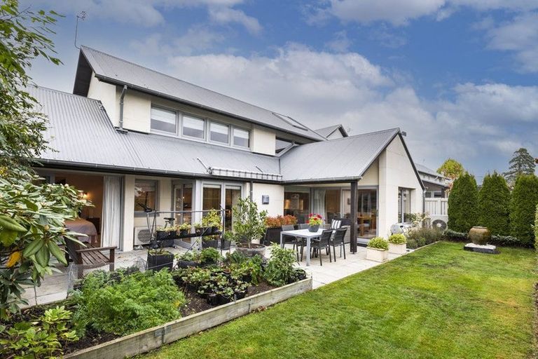 Photo of property in 11 Bluestone Drive, Parklands, Christchurch, 8083