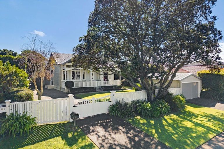 Photo of property in 42 Norwood Road, Bayswater, Auckland, 0622