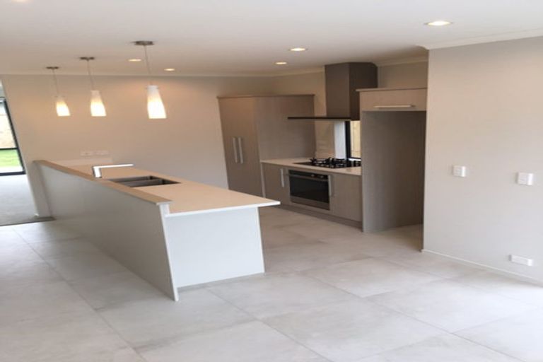 Photo of property in 21 Costa Viva Crescent, Karaka, Papakura, 2113