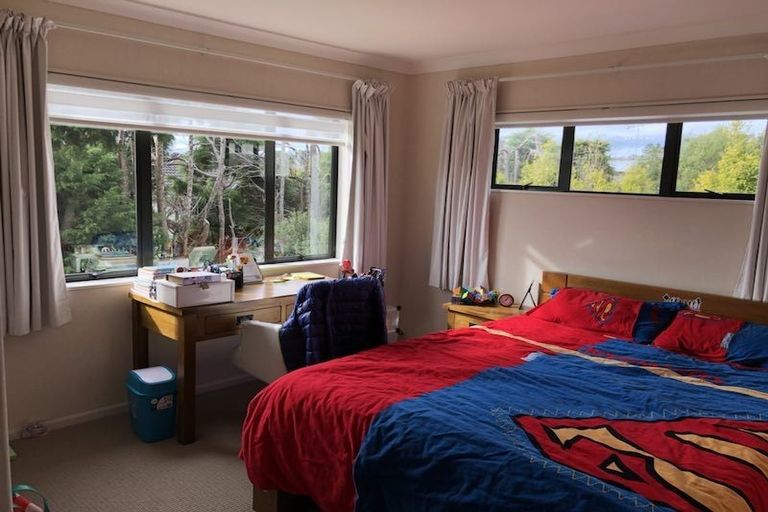 Photo of property in 41 Laurel Oak Drive, Schnapper Rock, Auckland, 0632