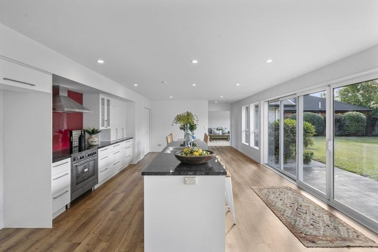 Photo of property in 14 Donovan Place, Aidanfield, Christchurch, 8025