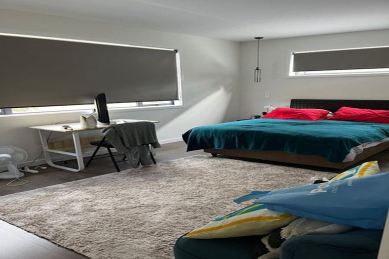 Photo of property in 5 Libertia Lane, Orewa, 0931