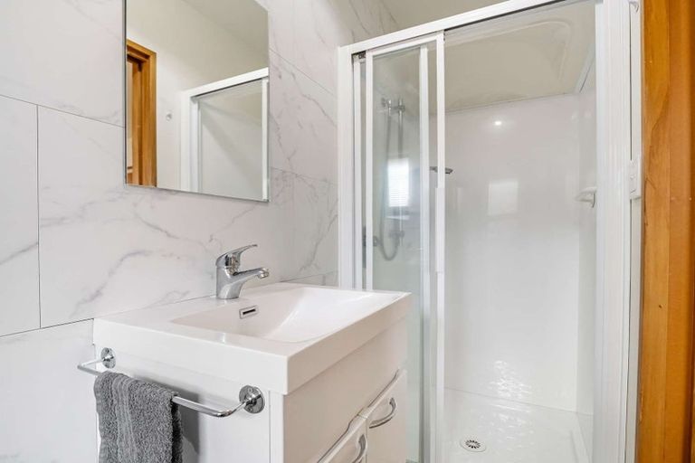 Photo of property in 4 Chesterfield Mews, Russley, Christchurch, 8042