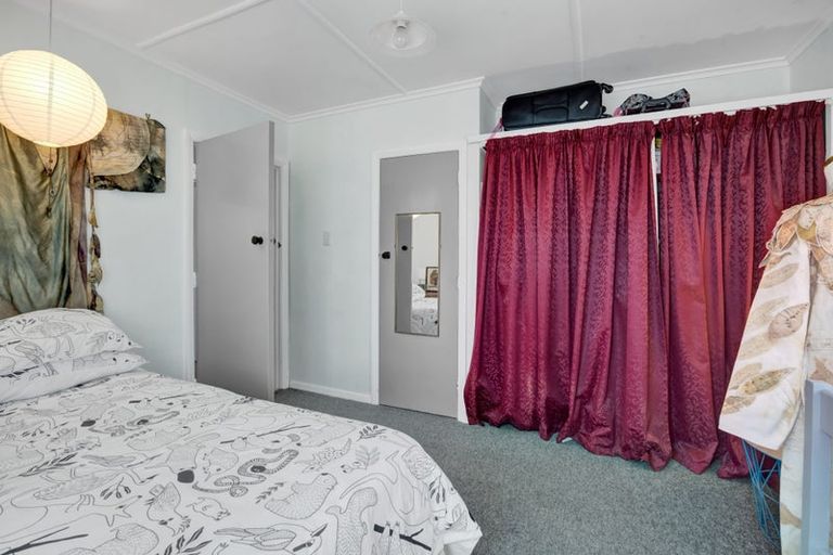 Photo of property in 30 Leicester Street, Patea, 4520