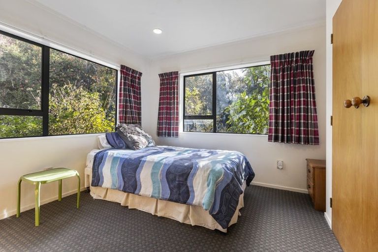 Photo of property in 60 Veale Road, Ridgewood, New Plymouth, 4371