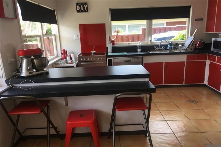 Photo of property in 12 Taonui Street, Rosehill, Papakura, 2113