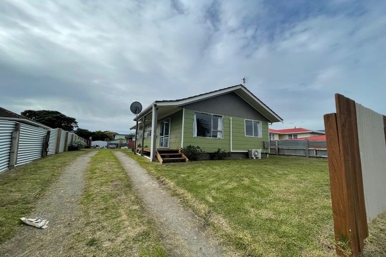 Photo of property in 60 Matai Street, Castlecliff, Whanganui, 4501