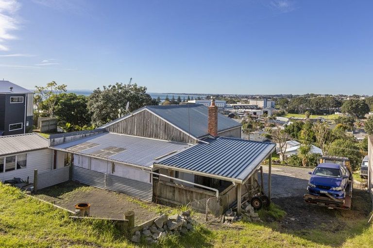 Photo of property in 32 Ngamotu Road, Moturoa, New Plymouth, 4310