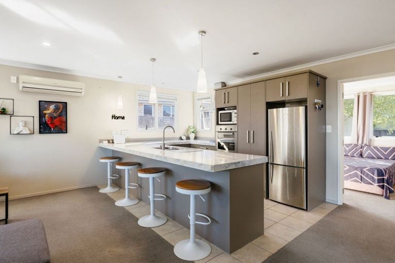 Photo of property in 6 Raddington Way, Huntington, Hamilton, 3210