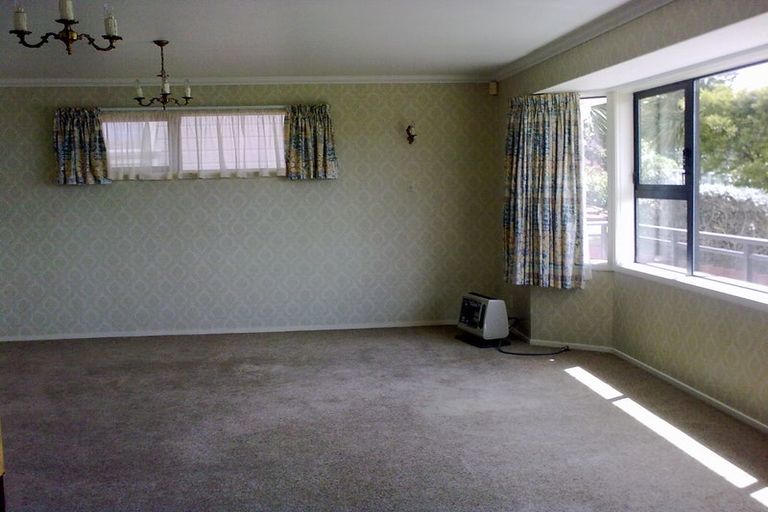 Photo of property in 3 Tanera Crescent, Brooklyn, Wellington, 6021