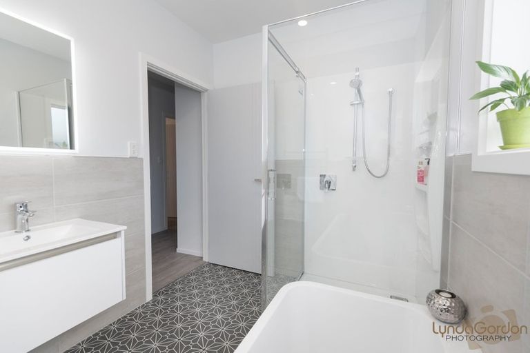 Photo of property in 73a Meeanee Road, Taradale, Napier, 4112