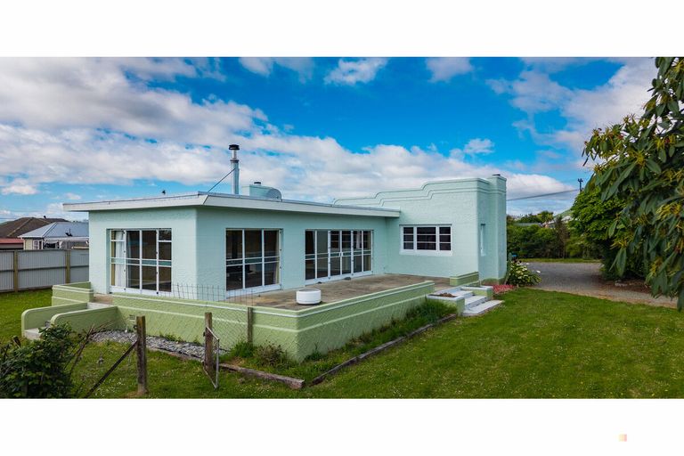 Photo of property in 53 Rhodes Street, Waimate, 7924