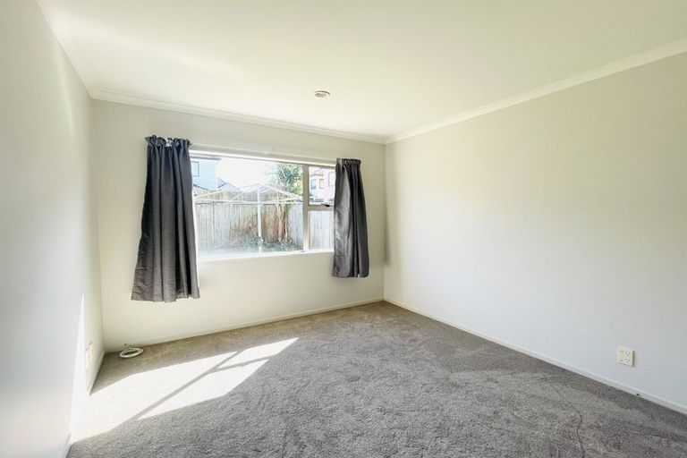 Photo of property in 3 Dione Place, Flat Bush, Auckland, 2016