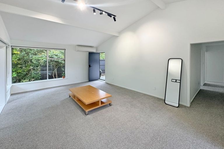 Photo of property in 306 Waimairi Road, Ilam, Christchurch, 8041