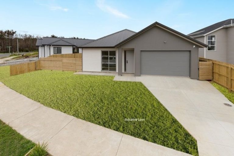 Photo of property in 1 Huahua Crescent, Papakura, 2110