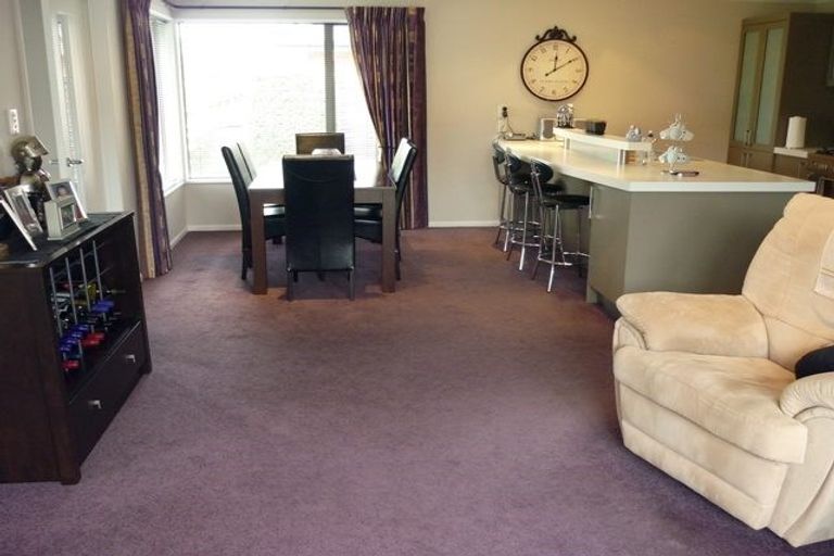 Photo of property in 25 Sovereign Gardens, Halswell, Christchurch, 8025