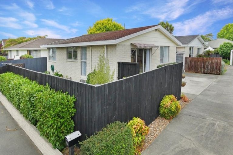 Photo of property in 11 Chipping Lane, Redwood, Christchurch, 8051