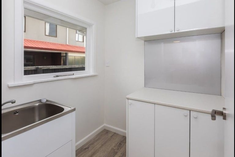 Photo of property in 94 Avondale Road, Avondale, Christchurch, 8061