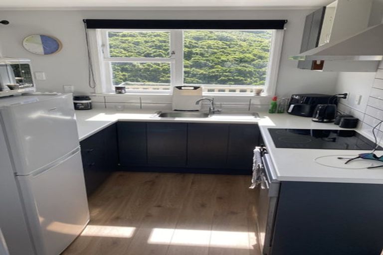 Photo of property in 92 Karepa Street, Brooklyn, Wellington, 6021