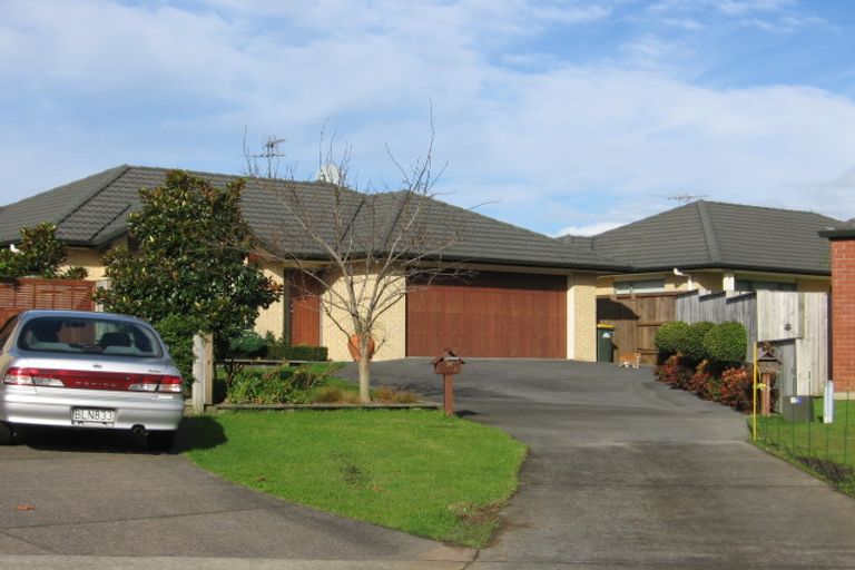 Photo of property in 34 Newinn Crescent, East Tamaki Heights, Auckland, 2016