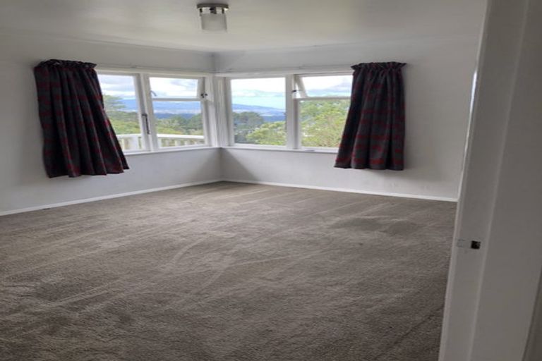 Photo of property in 6 Middlesex Place, Northland, Wellington, 6012