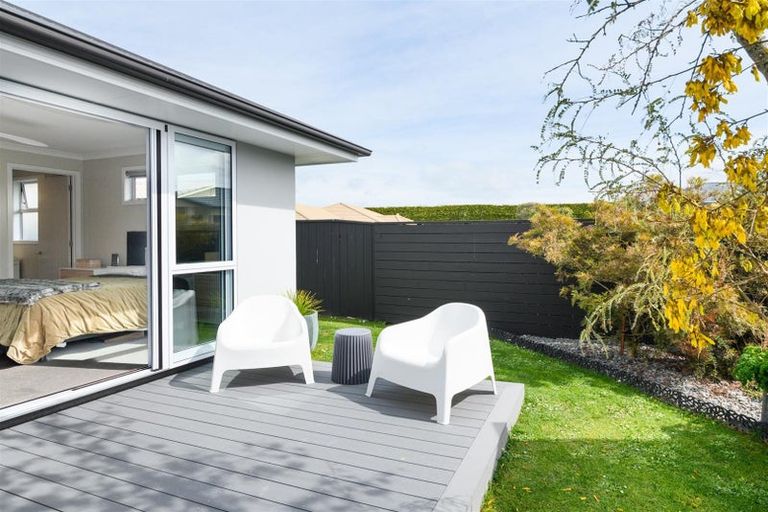 Photo of property in 10 Mcilwaine Place, Marton, 4710