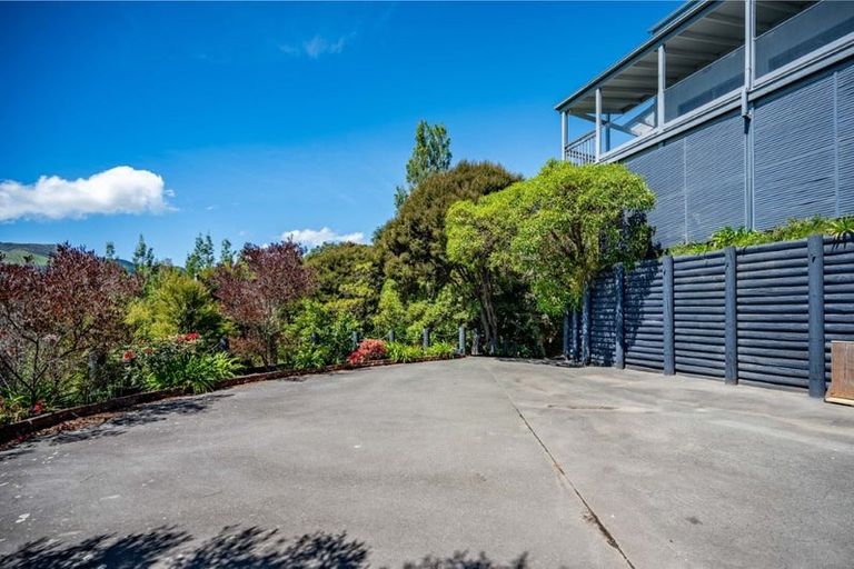 Photo of property in 33 Kingfisher Road, Takamatua, 7581