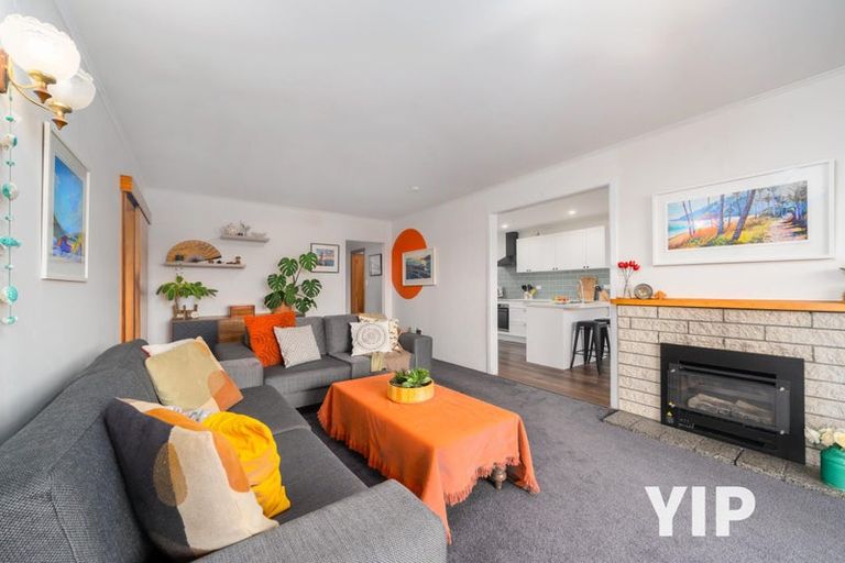 Photo of property in 7 Catherine Crescent, Paparangi, Wellington, 6037