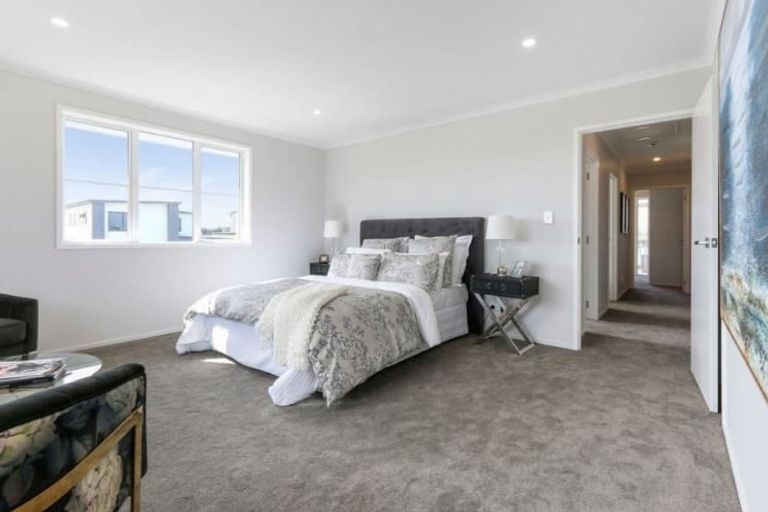 Photo of property in 54 Hayfield Way, Karaka, Papakura, 2113