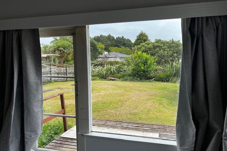 Photo of property in 2/3 Ocean View Road, Hillcrest, Auckland, 0627