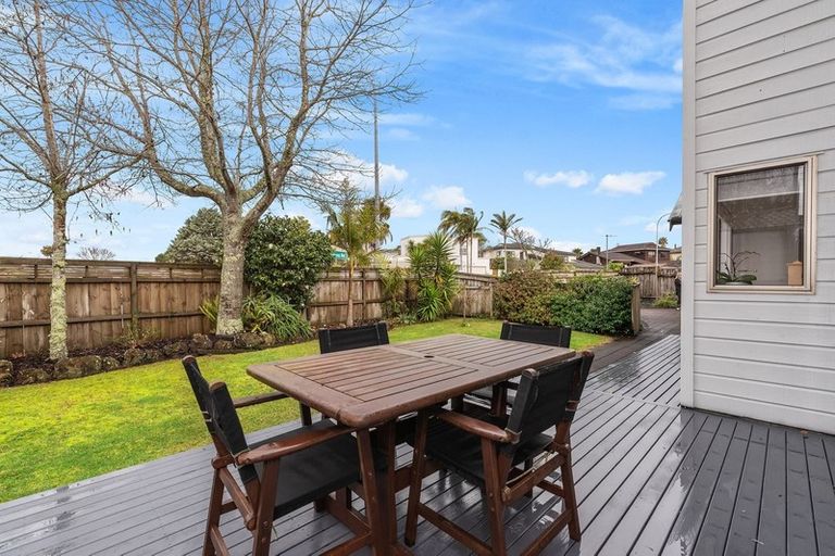 Photo of property in 188 Luckens Road, West Harbour, Auckland, 0618
