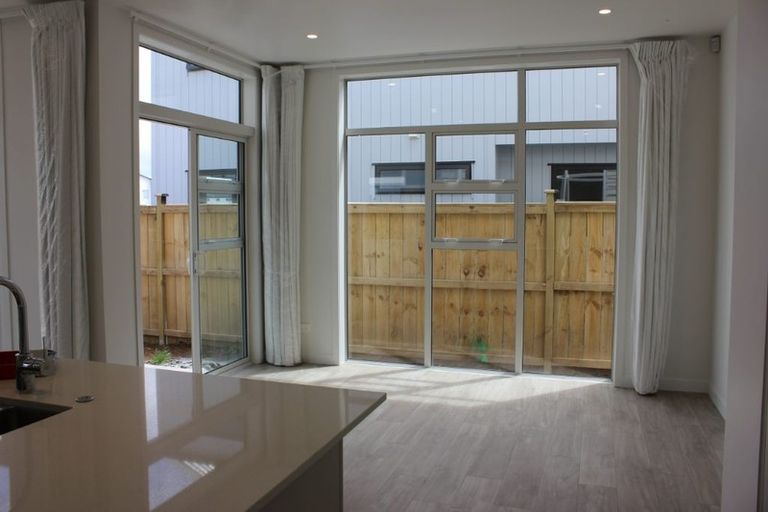 Photo of property in 16 Myland Drive, Hobsonville, Auckland, 0616