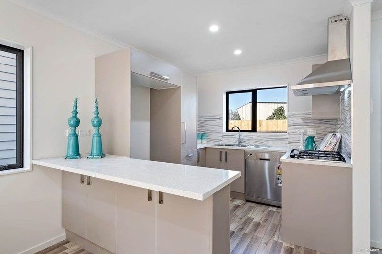 Photo of property in 35d Laurie Avenue, Papakura, 2110