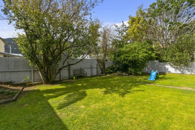 Photo of property in 11 Hinemoa Street, Waiwhetu, Lower Hutt, 5010