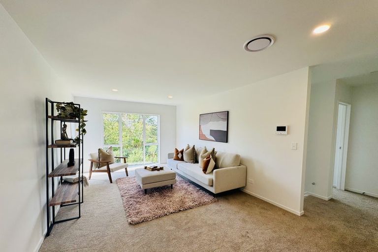 Photo of property in 84 Arran Drive, Orewa, 0931