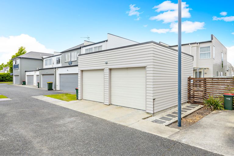 Photo of property in 6 Mcginty Street, Takanini, 2112