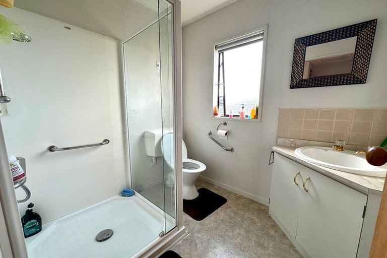 Photo of property in 22 Mcneil Street, Balclutha, 9230