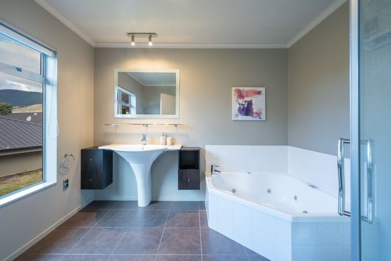 Photo of property in 12 Lobank Place, Richmond, 7020