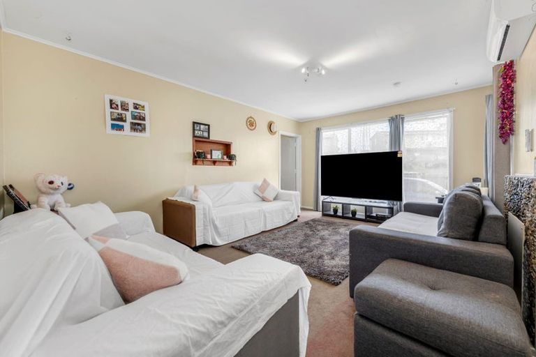 Photo of property in 23 Tindall Crescent, Otara, Auckland, 2023