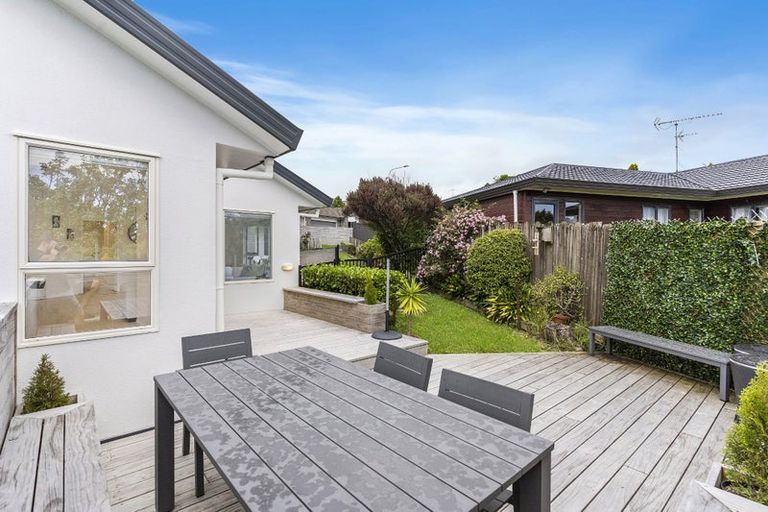 Photo of property in 10 Owl Court, Unsworth Heights, Auckland, 0632