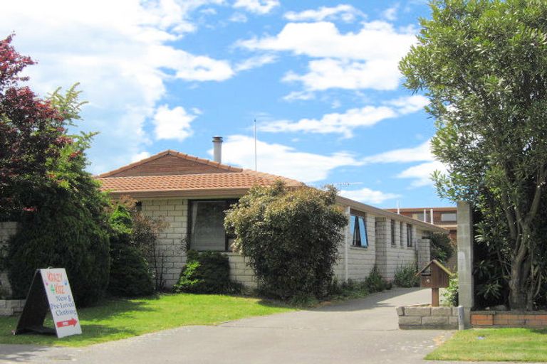 Photo of property in 6 Regent Avenue, Rangiora, 7400