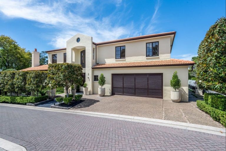Photo of property in 2 Glenoaks Rise, Mellons Bay, Auckland, 2014