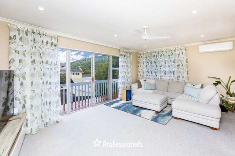Photo of property in 19 Haylock Grove, Totara Park, Upper Hutt, 5018