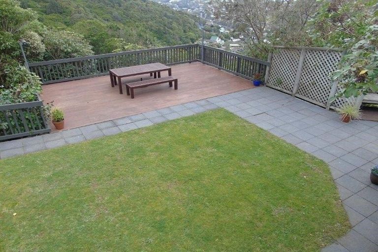 Photo of property in 26 Ramphal Terrace, Khandallah, Wellington, 6035