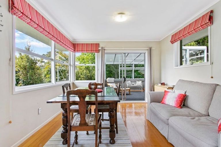 Photo of property in 50 Daffodil Street, Titirangi, Auckland, 0604